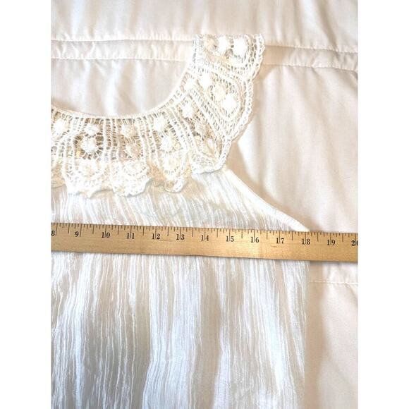 Simply Irresistible Women's White Crochet Cinched Waist Semi Sheer Top Size M - Picture 7 of 7